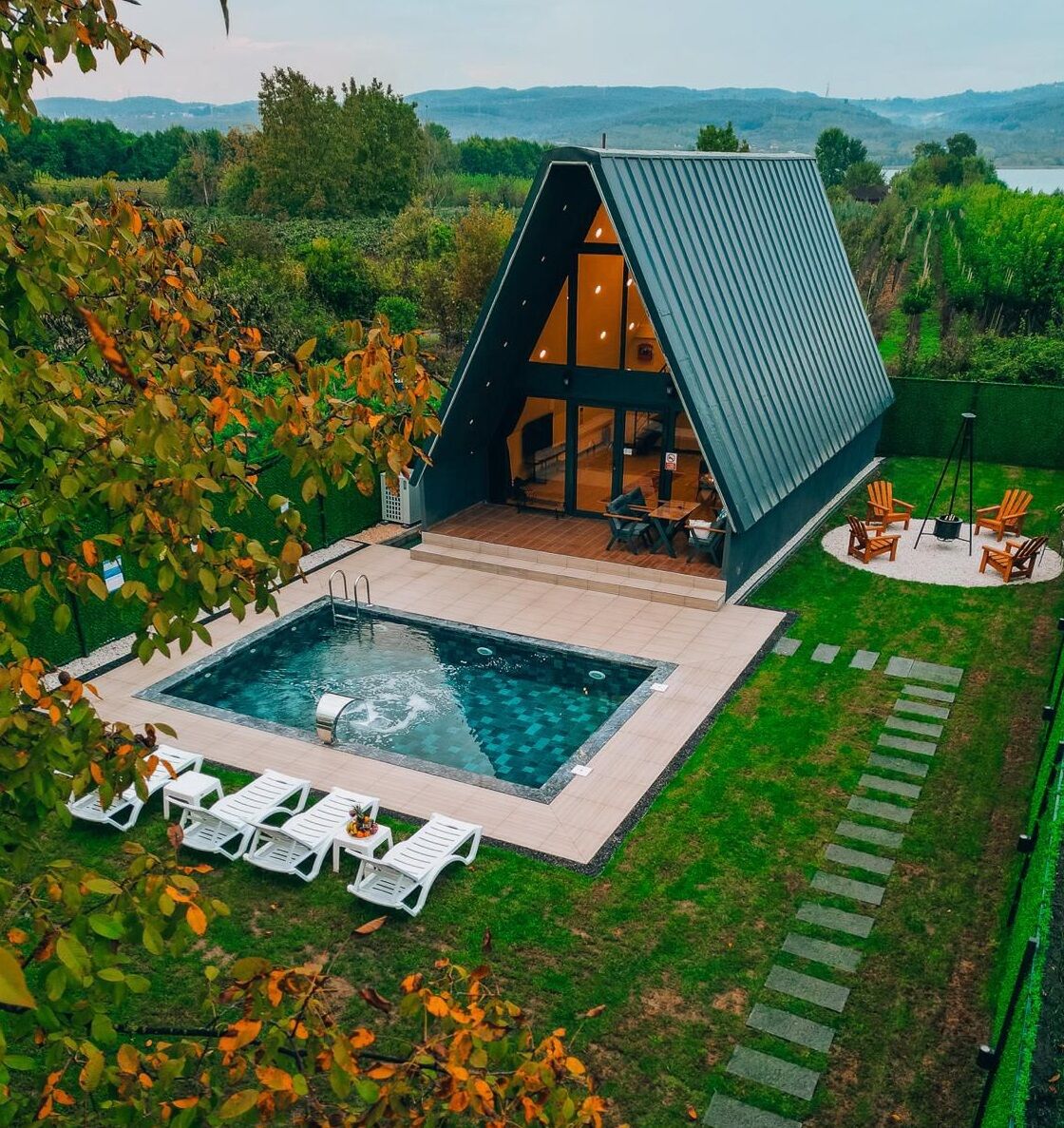 Orman Manzaralı Sapanca Bungalovlar , Tiny House’lar ve Villalar: Doğanın İçinde Sade ve Şık Bir Tatil